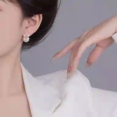 Suddenly lucky INS 925