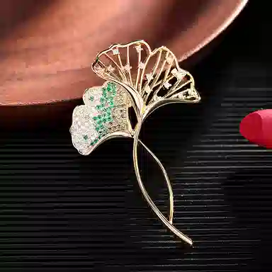 山一丸 韩国时尚银杏叶个性别针西装衣服扣配饰胸花 铜镀真金+镶锆石 胸针 女款