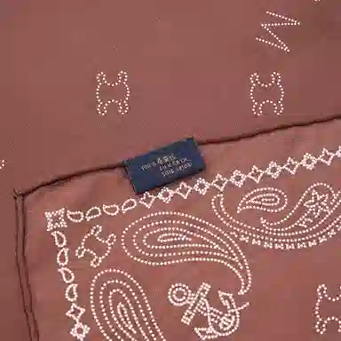 山一丸 美式复古腰果花印花潮牌 丝巾 女款