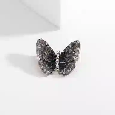 山一丸 气质防走光别针轻奢个性胸花衣服配饰小众精致蝴蝶 环保铜 胸针 女款