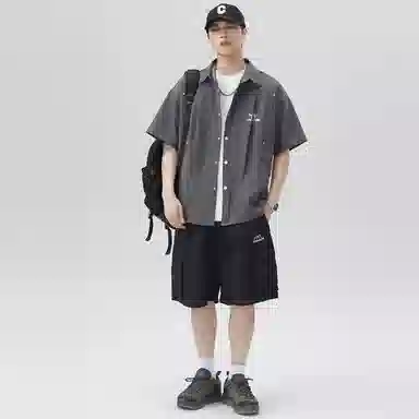 领航骆驼 嘻哈街头美式时尚翻领痞帅复古潮牌凉感透气薄款宽松休闲百搭轻商务通勤落肩短袖   衬衫  男女同款