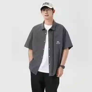 领航骆驼 时尚街头纯色简约印花基础款潮流百搭透气垂感翻领短袖衬衫  男女同款