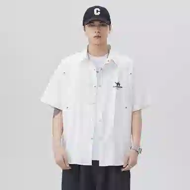 领航骆驼 嘻哈街头美式时尚翻领痞帅复古潮牌凉感透气薄款宽松休闲百搭轻商务通勤落肩短袖   衬衫  男女同款