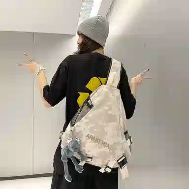 帕克熊 日常通勤大容量简约小众高颜值潮酷百搭 牛津纺 胸包 常规 男女同款情侣款 多色