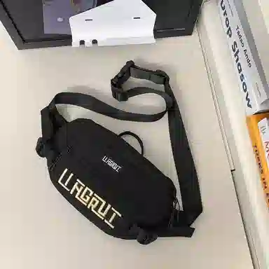 帕克熊 游玩大容量手机包时尚休闲潮 尼龙 单肩斜挎胸包 男女同款情侣款 多色