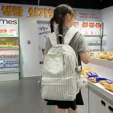 帕克熊 竖纹小星星开心日常上课背包愉快舒适大容量小清新学院风 尼龙 双肩包 常规 女款 多色