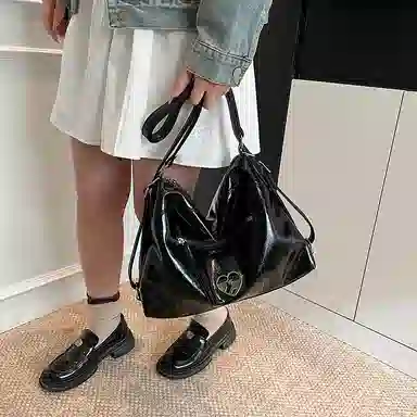 WORM'S HOME ins PU Tote