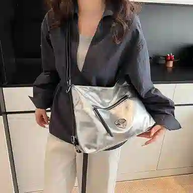 WORM'S HOME ins PU Tote