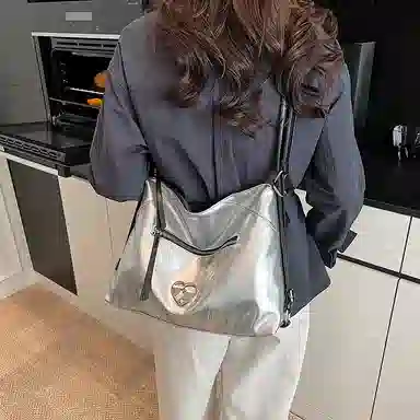 WORM'S HOME ins PU Tote