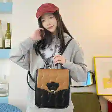 WORM'S HOME Retro Backpack