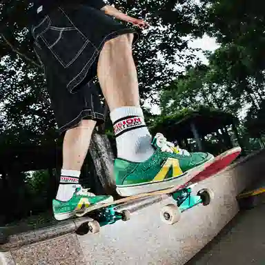 SHAKE JUNT x Vision Street Wear