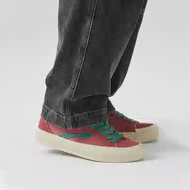 oddCIRKUS x Vision Street Wear Astley Pro