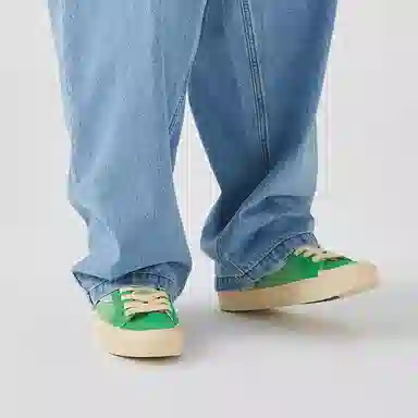 oddCIRKUS x Vision Street Wear Astley Pro