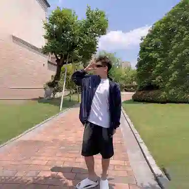 Jeep SS25 logoUPF50+