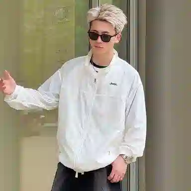 Jeep SS25 logoUPF50+