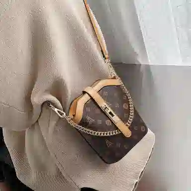 老人头 时尚小众简约休闲 合成革 单肩包斜挎包 常规 女款 咖色