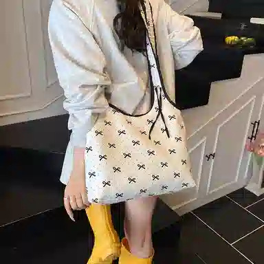 伊曼家 甜美可爱褶皱波点蝴蝶结 特殊材质 托特包单肩包 女款 白色