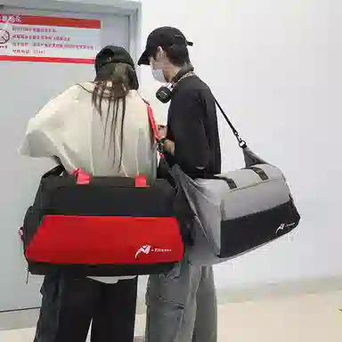 伊曼家 街头潮流简约时尚高级质感小众多巴胺轻便百搭 尼龙 单肩包 女款 粉色/红色/黑色/绿色/灰色