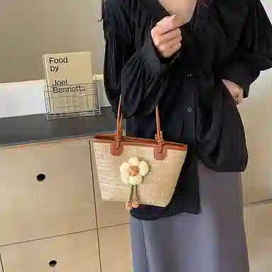 伊曼家 编织包包海边百搭沙滩包水桶包 草编 单肩包 女款 黑色/棕色