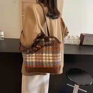 伊曼家 秋冬季休闲通勤 布 单肩包 女款 蓝格/绿格/深蓝格