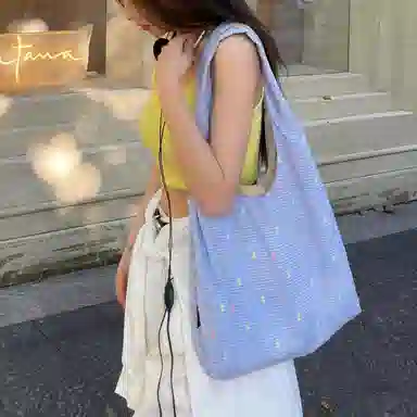 Iman Retro Canvas Bag