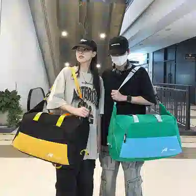 伊曼家 街头潮流简约时尚高级质感小众多巴胺轻便百搭 尼龙 单肩包 女款 粉色/红色/黑色/绿色/灰色