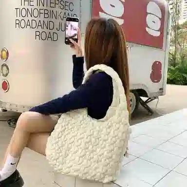 伊曼家 日系复古格子休闲韩版可爱 尼龙布 单肩包 女款 方块款/爱心款