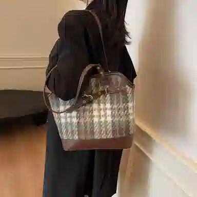 伊曼家 秋冬季休闲通勤 布 单肩包 女款 蓝格/绿格/深蓝格