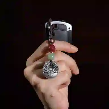 999