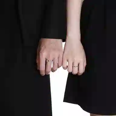 S925