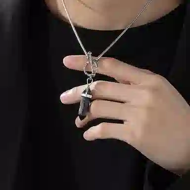 奥斯坦汀 六岩柱 轻奢高级感 钛钢 吊坠 男款