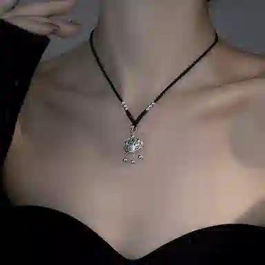 S925