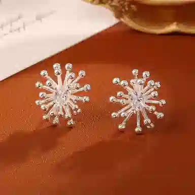 925