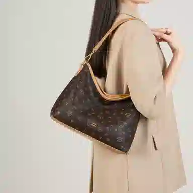 15 MINS Hobo PVC Tote