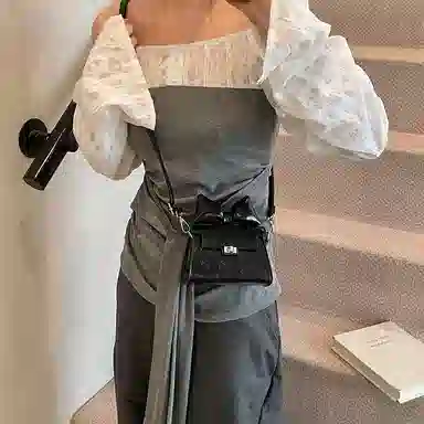 LOUIS ROYALN Bow Bag