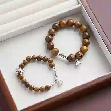 金瑞邦 新中式国潮 简单百搭 显白 莲花 国风 复古 小众设计 高级感 招财进宝 转运来福 鸡翅木 手串 男女同款情侣款