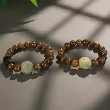 金瑞邦 小众 显白 轻奢高档 气质 文玩文艺 复古 新中式国潮 平步青云 精准桃花 檀木 木作手串 男女同款情侣款