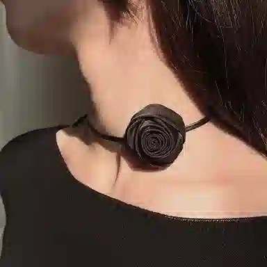 Tenerarose choker