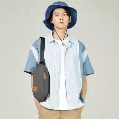 波斯丹顿 潮流质感高级 织物 胸包 常规 男女同款情侣款 灰色