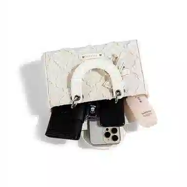 CAEISL&KCIEL Quilted White Handbag