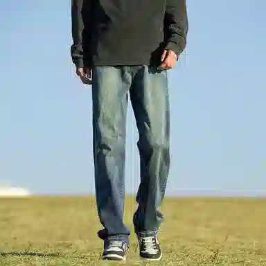 KRISTALIA Vintage Washed Jeans