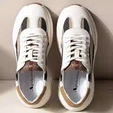 AQUASCUTUM
