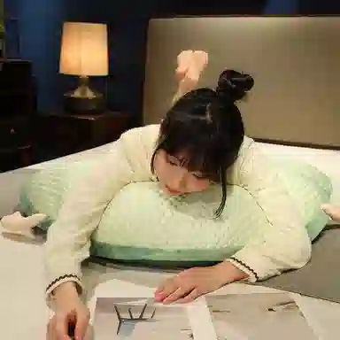 公主恋人 冰豆豆半圆抱枕头 玩偶周边