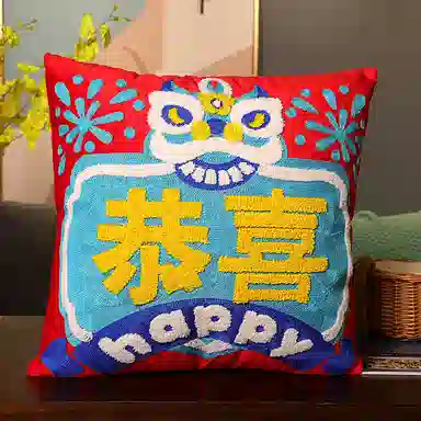 公主恋人 龙年暴富大吉绣花靠枕  抱枕 玩偶 毛绒公仔