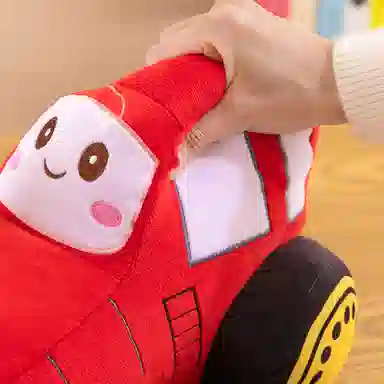 公主恋人 创意卡通拖拉机抱枕 玩偶 毛绒公仔