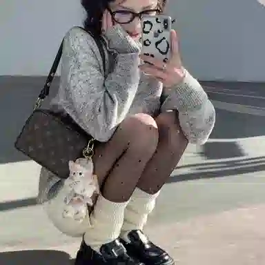 WLEQK Miu Knit Cardigan