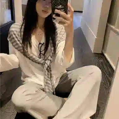WLEQK T