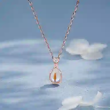 925