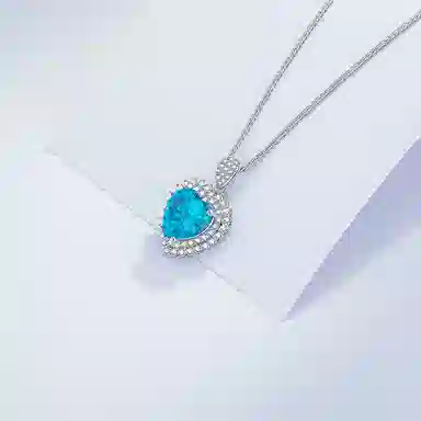 925