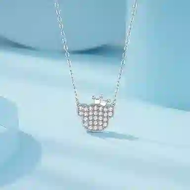925